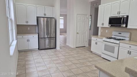 6 Saint Andrews Road Jackson NJ 08527