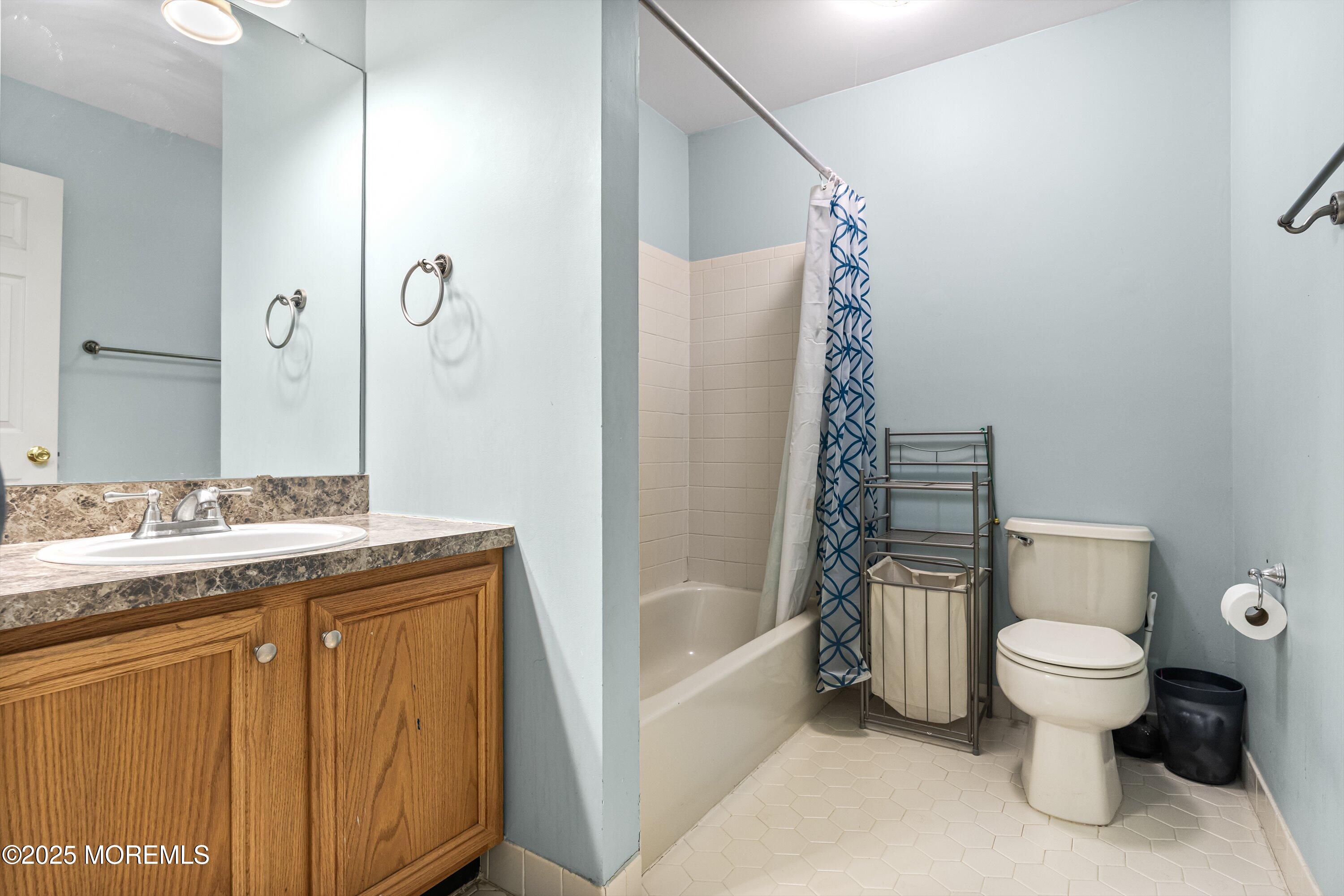 4 Alexander Drive Allentown NJ 08501