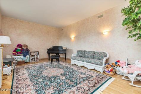 5 Tara Court Holmdel NJ 07733