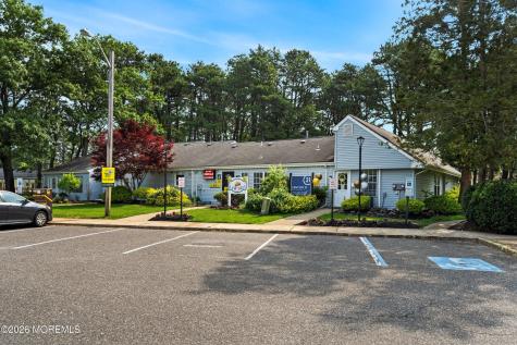 43 Cambridge Circle Manchester NJ 08759
