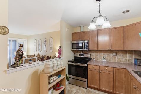43 Cambridge Circle Manchester NJ 08759