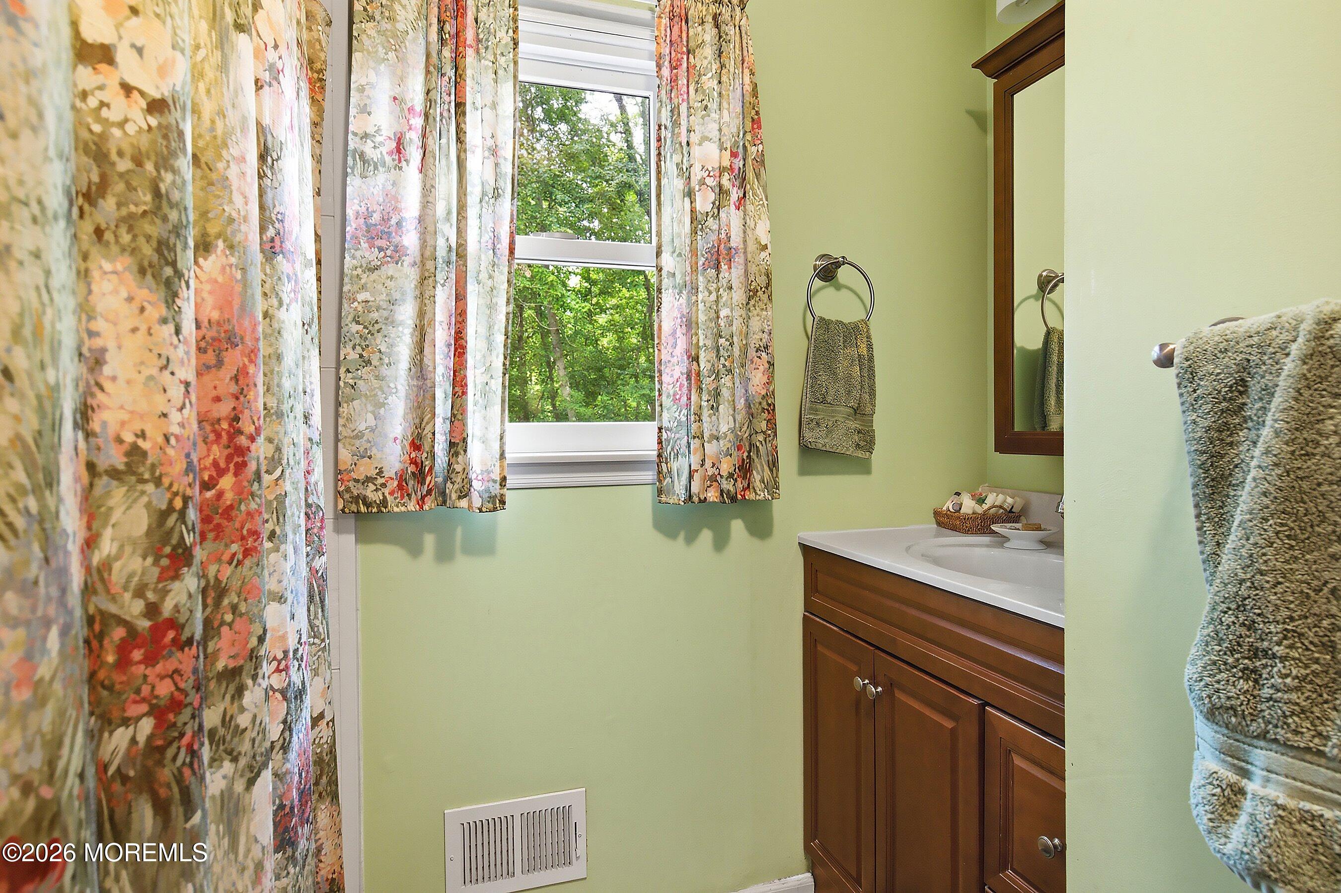 39 Mcfadden Drive Monroe NJ 08831