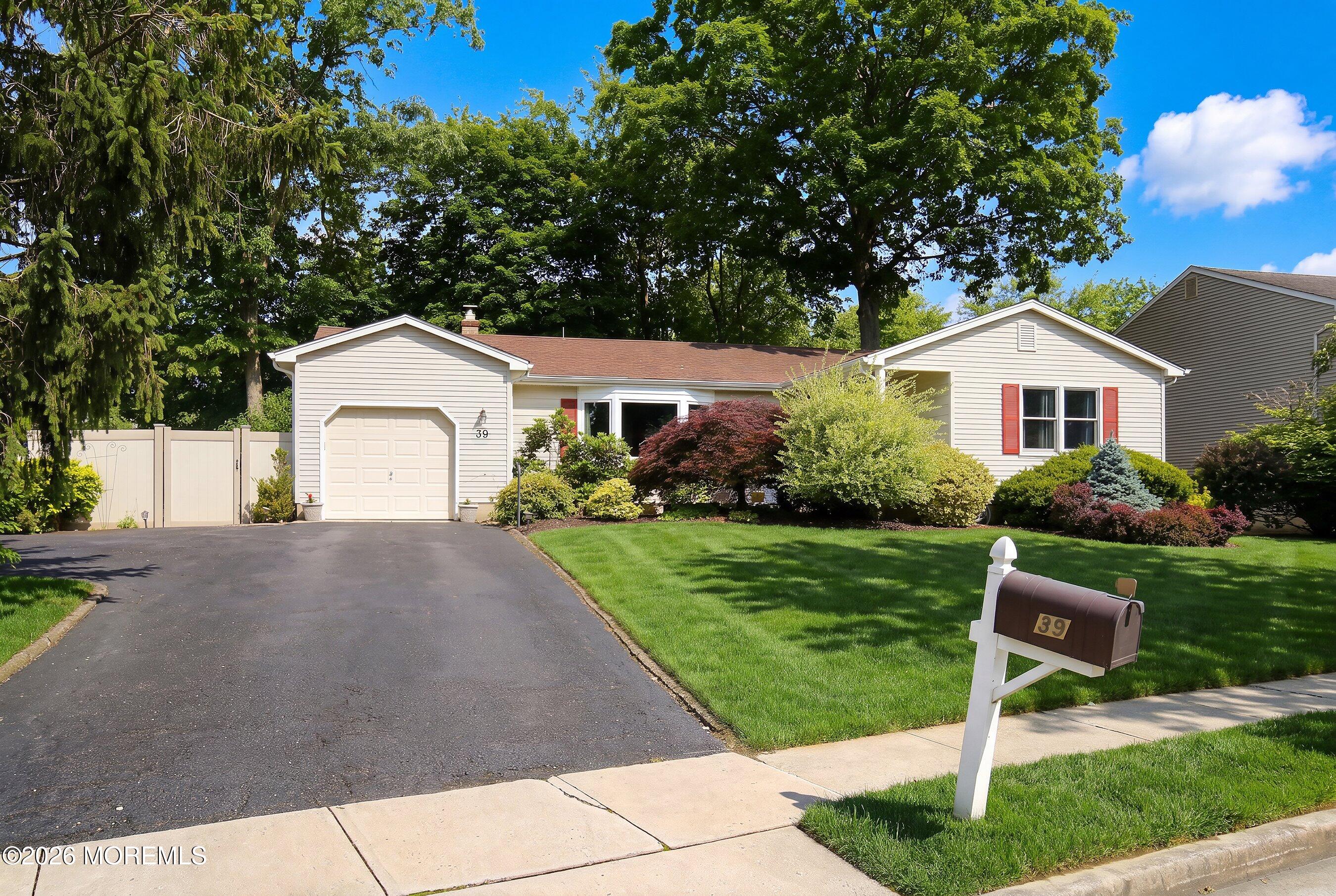 39 Mcfadden Drive Monroe NJ 08831