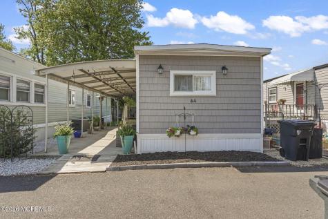 44 Sams Trailer Ct Court Hazlet NJ 07730