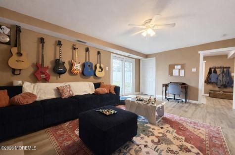 15 Commodore Court Barnegat NJ 08005