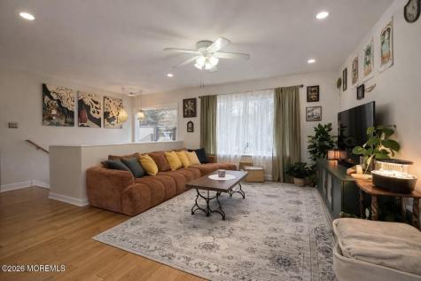15 Commodore Court Barnegat NJ 08005