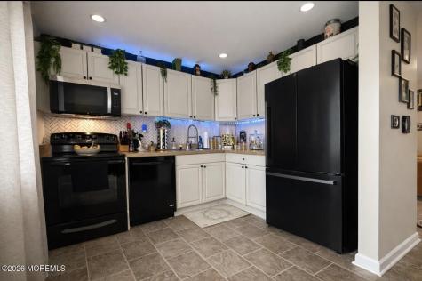 15 Commodore Court Barnegat NJ 08005