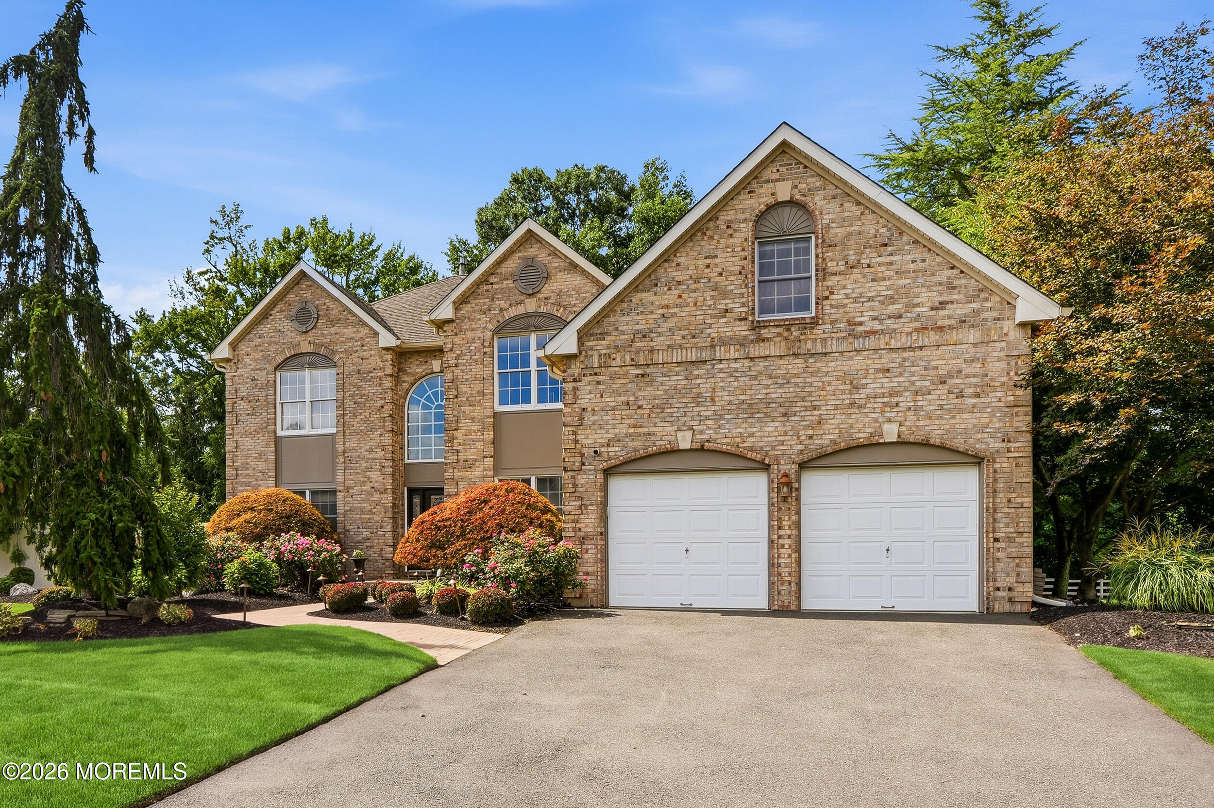 48 Vardon Way Farmingdale NJ 07727