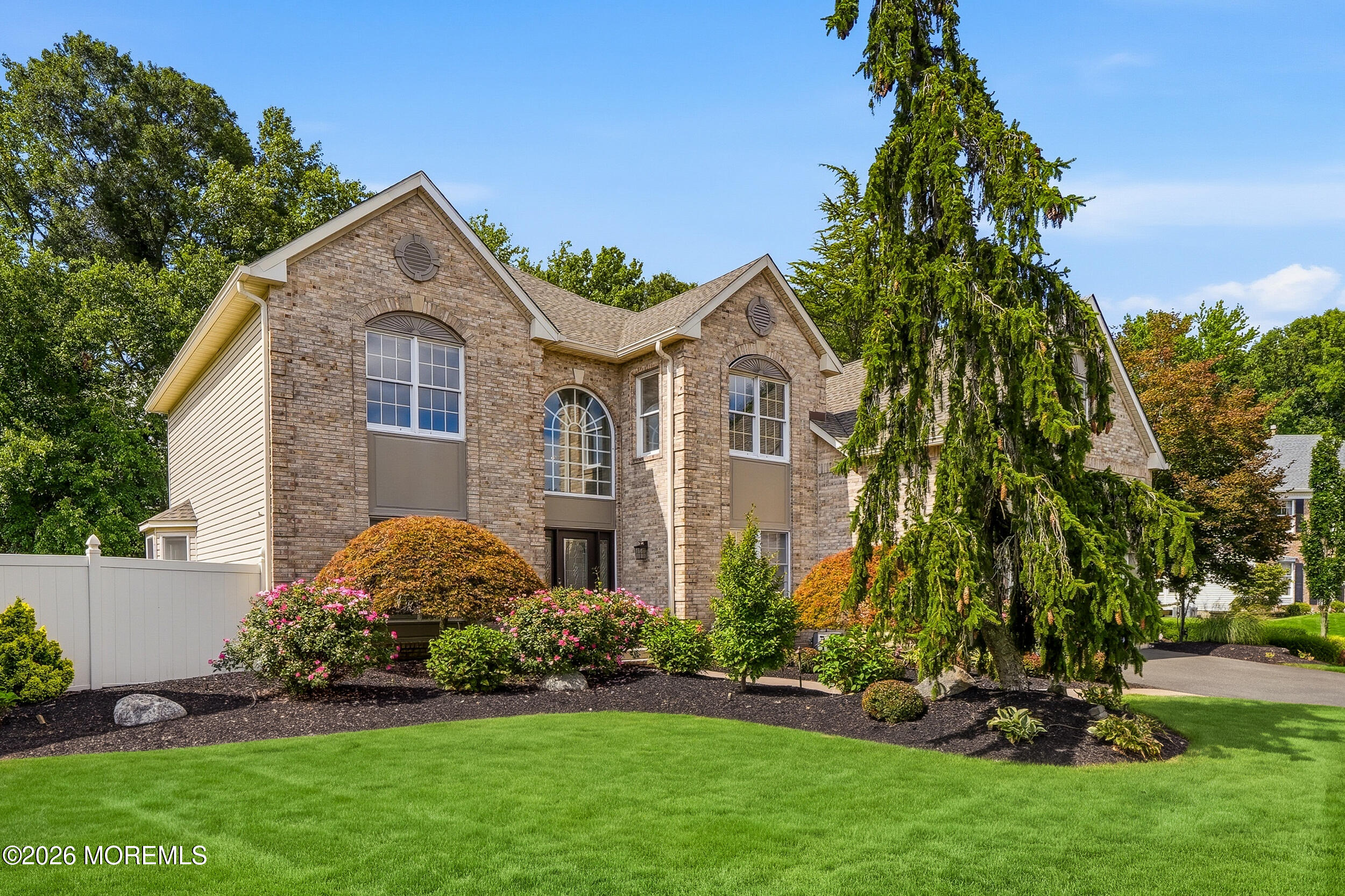48 Vardon Way Farmingdale NJ 07727