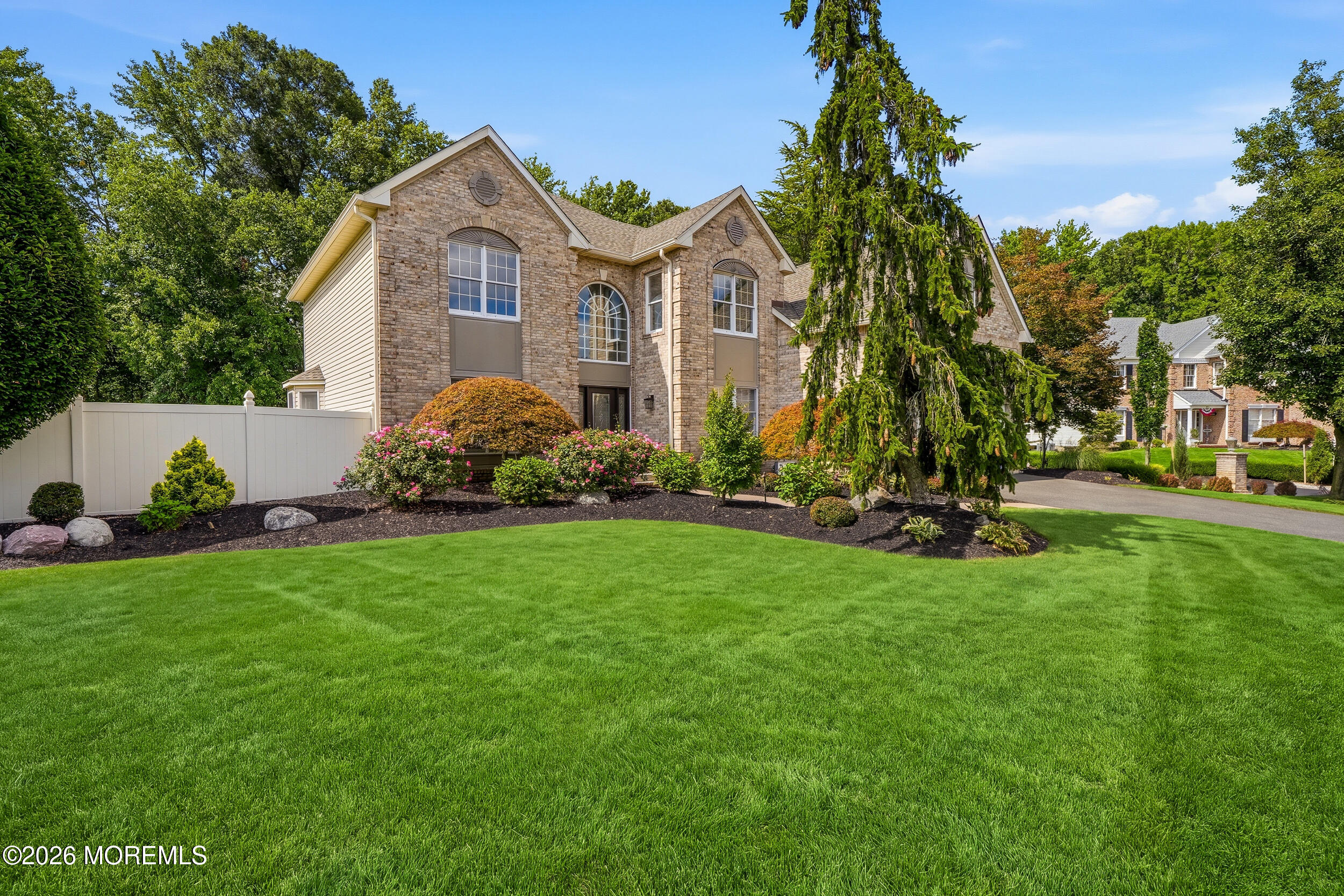 48 Vardon Way Farmingdale NJ 07727