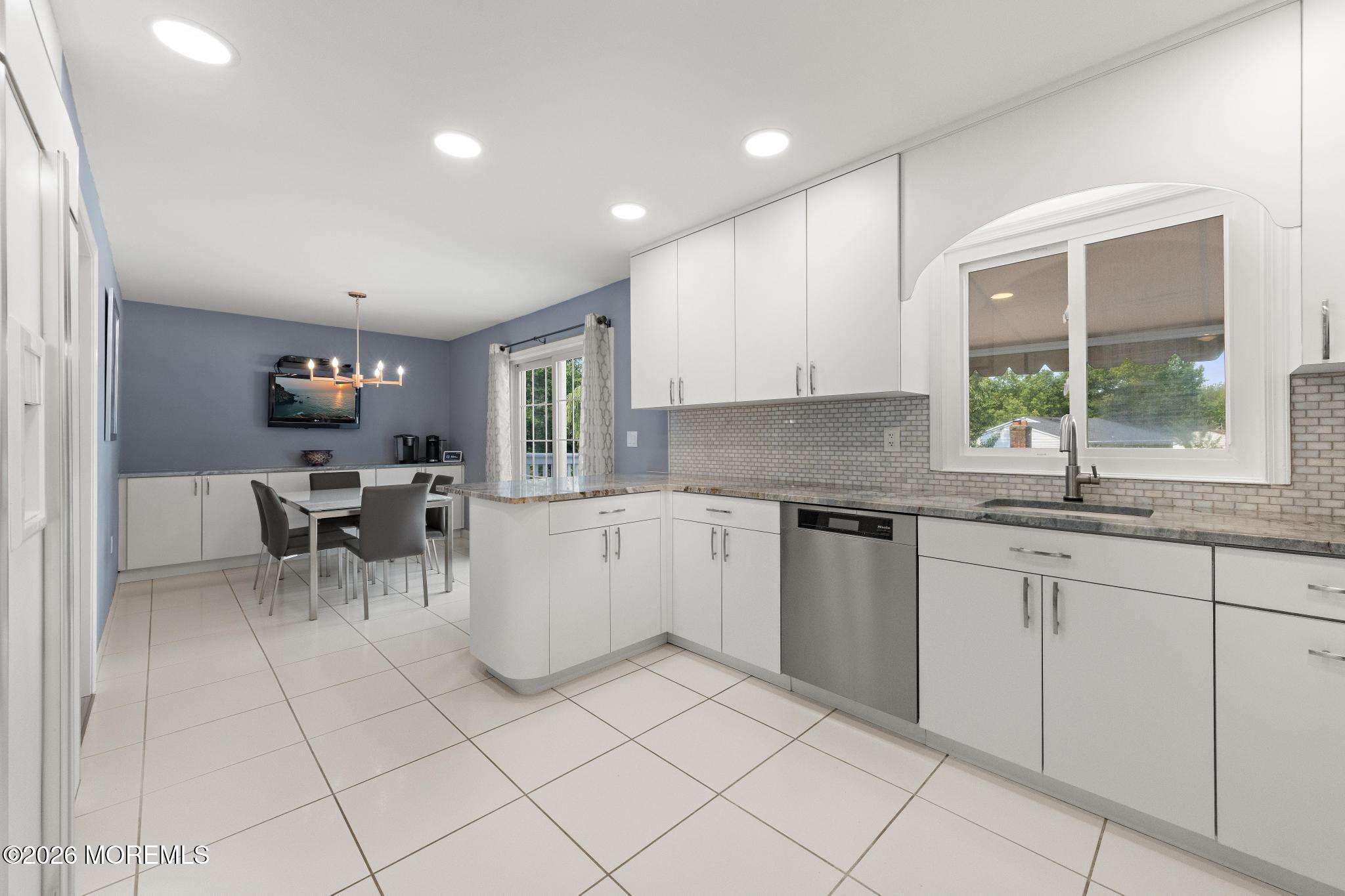 27 Tracy Drive Manalapan NJ 07726