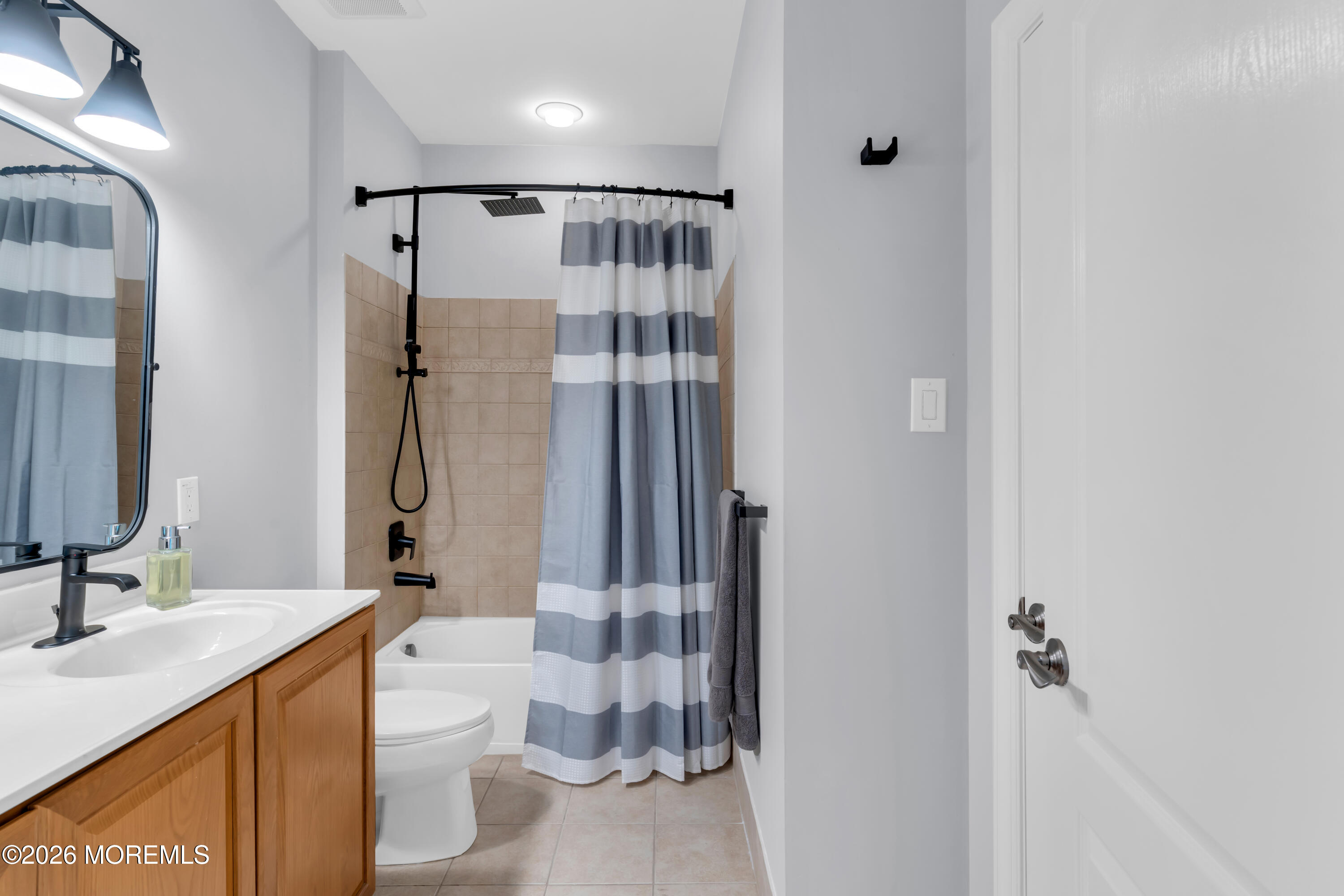 4 Ridgeview Way Allentown NJ 08501