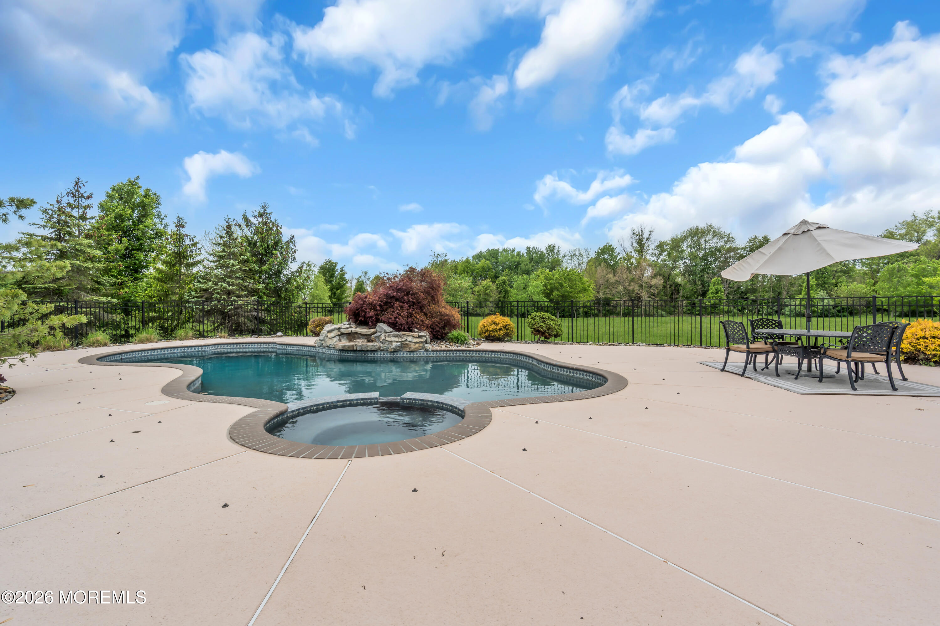 4 Ridgeview Way Allentown NJ 08501