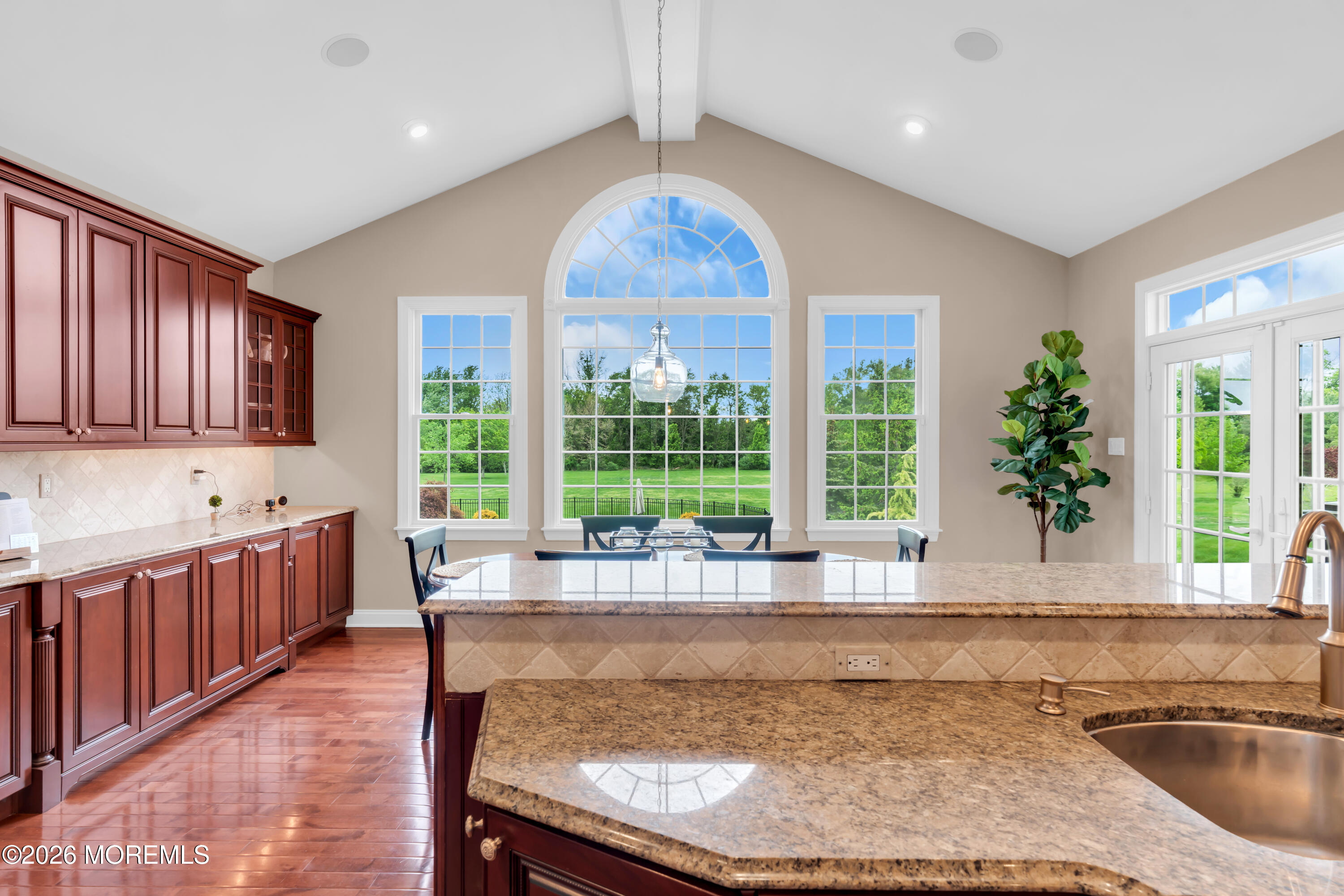 4 Ridgeview Way Allentown NJ 08501