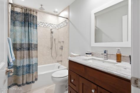 92 Meadow Drive Shrewsbury Boro NJ 07702