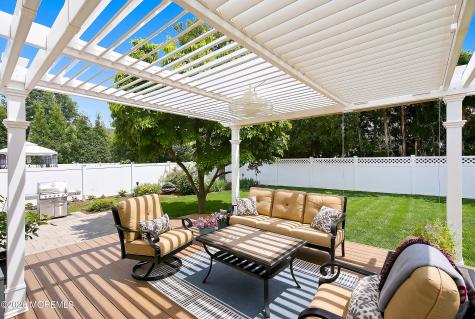 92 Meadow Drive Shrewsbury Boro NJ 07702