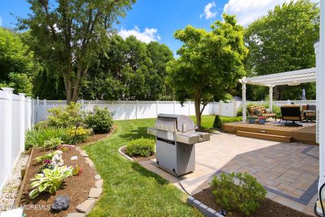92 Meadow Drive Shrewsbury Boro NJ 07702