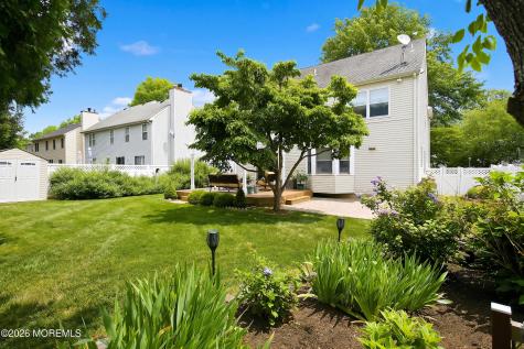 92 Meadow Drive Shrewsbury Boro NJ 07702