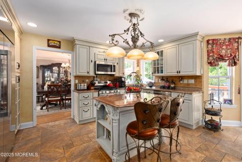 34 Kara Court Matawan NJ 07747