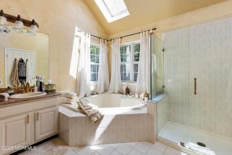 34 Kara Court Matawan NJ 07747