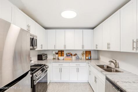 267 Zachary Court Lakewood NJ 08701
