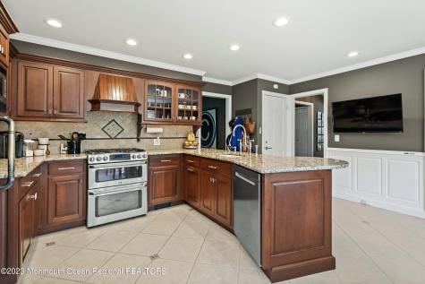 5 Pirates Cove Road Little Silver NJ 07739