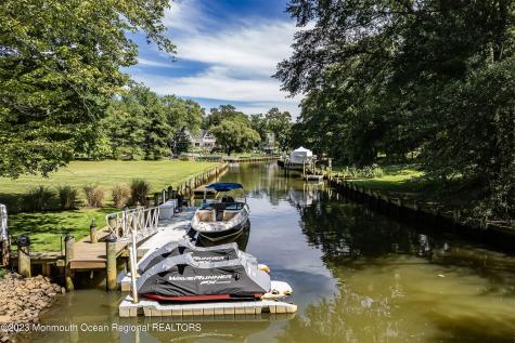 5 Pirates Cove Road Little Silver NJ 07739