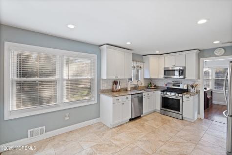 323 Suburban Drive Toms River NJ 08753