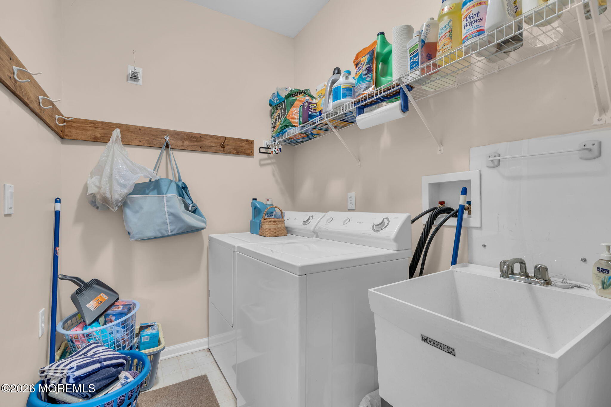 4 Woodburn Road Manahawkin NJ 08050