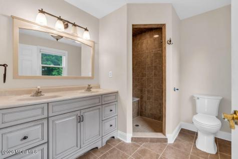 57 Nautilus Drive W Leonardo NJ 07737