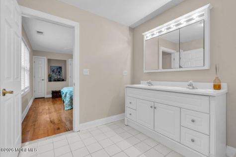 57 Nautilus Drive W Leonardo NJ 07737