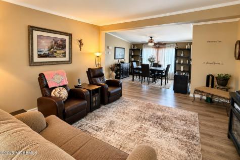 706 Evergreen Court Whiting NJ 08759