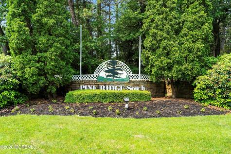 706 Evergreen Court Whiting NJ 08759