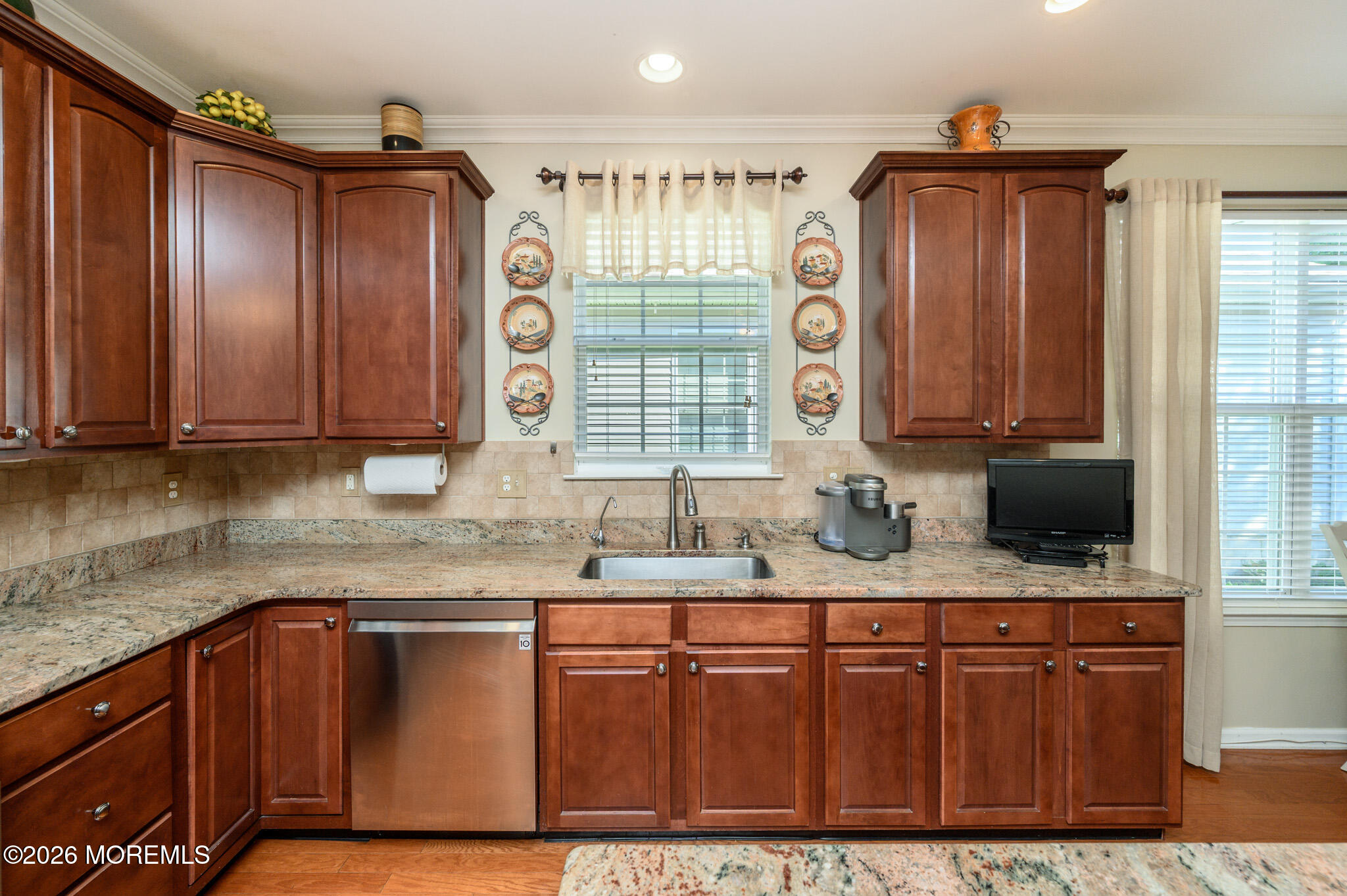 75 Huntington Drive Jackson NJ 08527