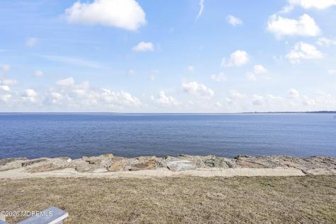 882 Woodmere Drive Cliffwood Beach NJ 07735