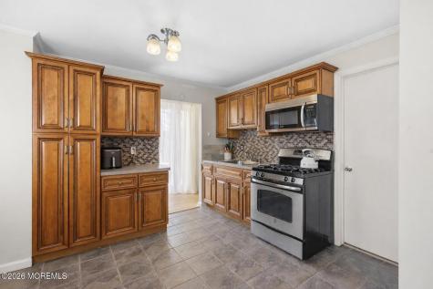 882 Woodmere Drive Cliffwood Beach NJ 07735