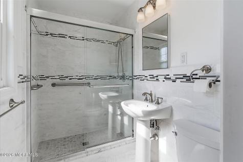 13 Bimini Drive Toms River NJ 08757