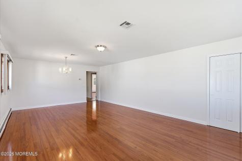 13 Bimini Drive Toms River NJ 08757
