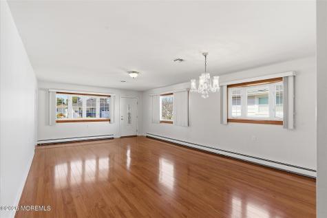 13 Bimini Drive Toms River NJ 08757