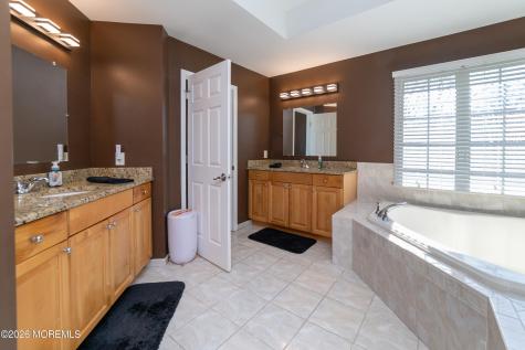 19 Lakeside Drive Jackson NJ 08527