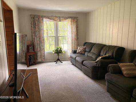 7 Coventry Court Manalapan NJ 07726