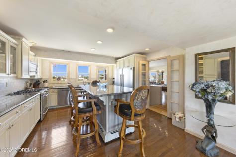 214 W 4th Street Ship Bottom NJ 08008