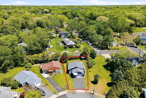19 Acacia Row Toms River NJ 08755