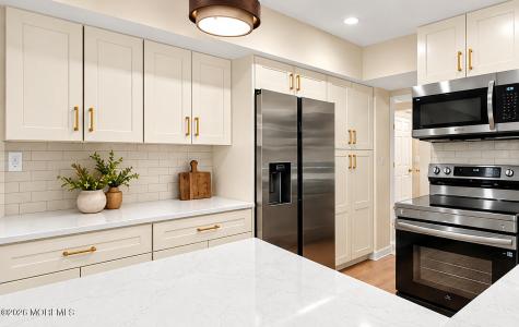 95 Warren Drive Aberdeen NJ 07747
