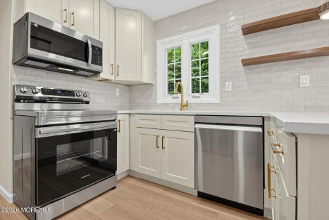 95 Warren Drive Aberdeen NJ 07747
