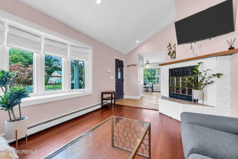10 Homestead Place Holmdel NJ 07733