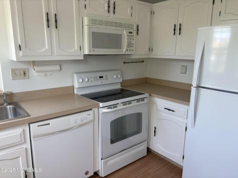 21 Newbury Row Manchester NJ 08759