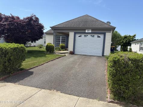 21 Newbury Row Manchester NJ 08759