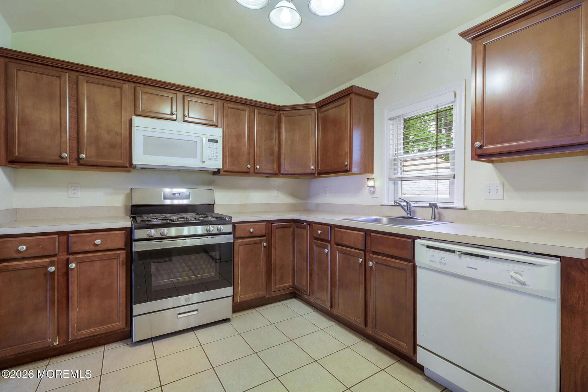 260 Greenwood Drive Cliffwood NJ 07735