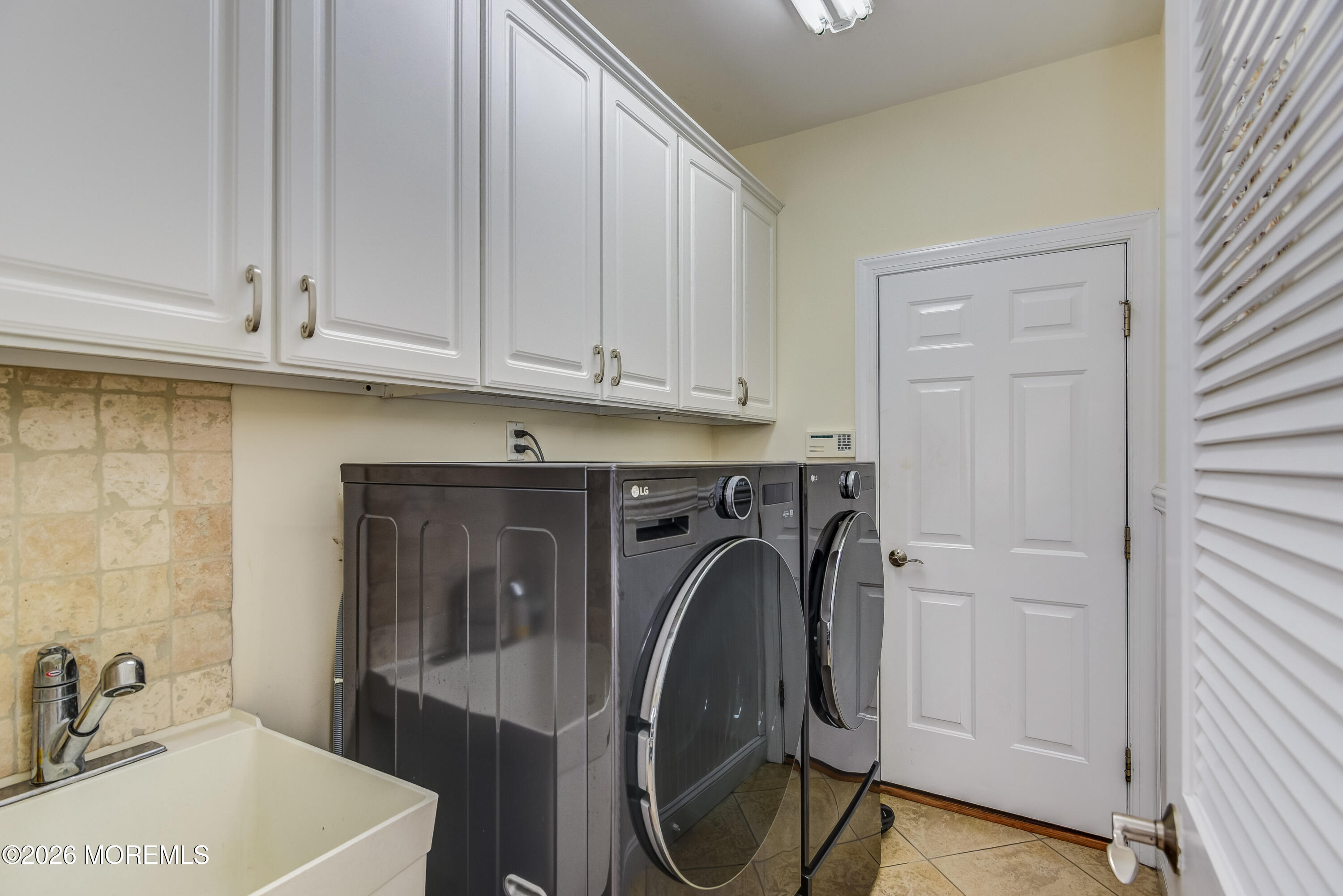 220 Lloyd Road Aberdeen NJ 07747
